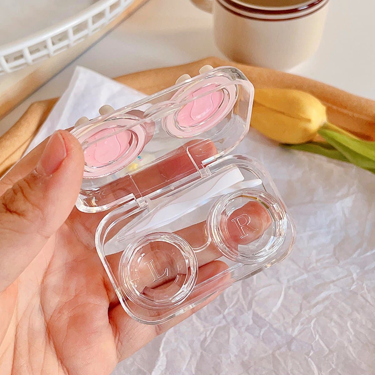 Caja de lentes de contacto miniatura 7